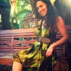 Meet your Posher, Leila